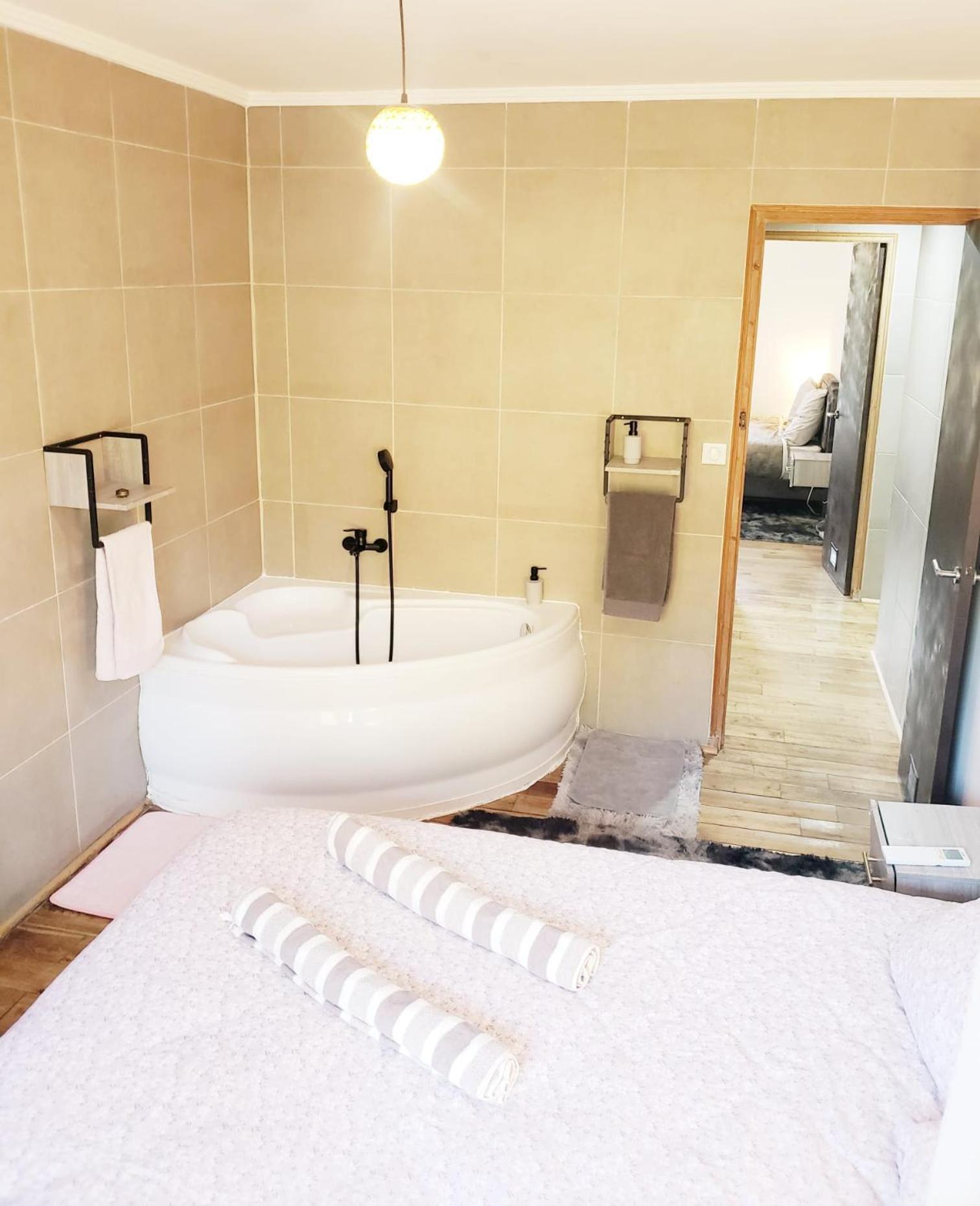 Suite From 1 To 6 - Bathtubs In Rooms - Air Conditioned Residential Appartement - Self-Arrival - Wifi - Netflix Disney - Kitchen - Laundry - Parking Avignon Exterior foto